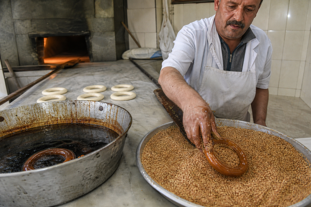 İzmir Gevreği Nasıl Ayırt Edilir? Üretim, Amblem ve Fiyat
